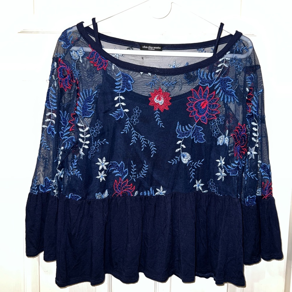 Cha Cha Vente Babydoll top. Sheer with attached cami 3/4 sleeve size Medium